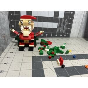 Santa LEGO Holiday and Christmas 40206 - As Pictured. Probably Incomplete.